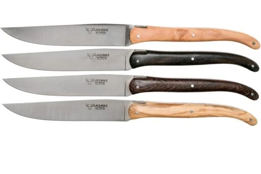 Laguiole En Aubrac Set De Couteaux à Steak 4 Pièces Avec Portes-couteaux En Bois -Les Couteaux Soldes AU4MC99SHMI 02 laguiole en aubrac scaled